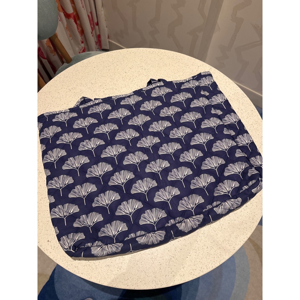 Draper James Navy Blue White Ginkgo Leaf Quilted Cotton Tote Bag VC012533667 - Picture 2 of 6